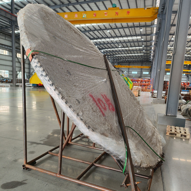 Огромный пильный диск для карьерной добычи камня, резки гранита, кварца, мрамора или другого природного камня