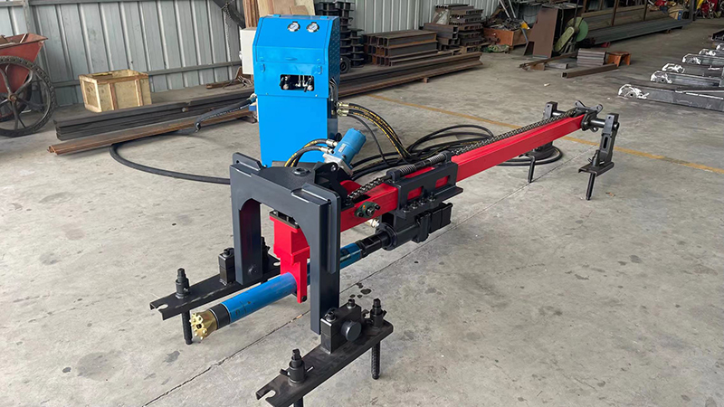 небольшой портативный сверлильный станок